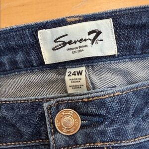 NWT Size 24W Seven7 Loose Straight Jean